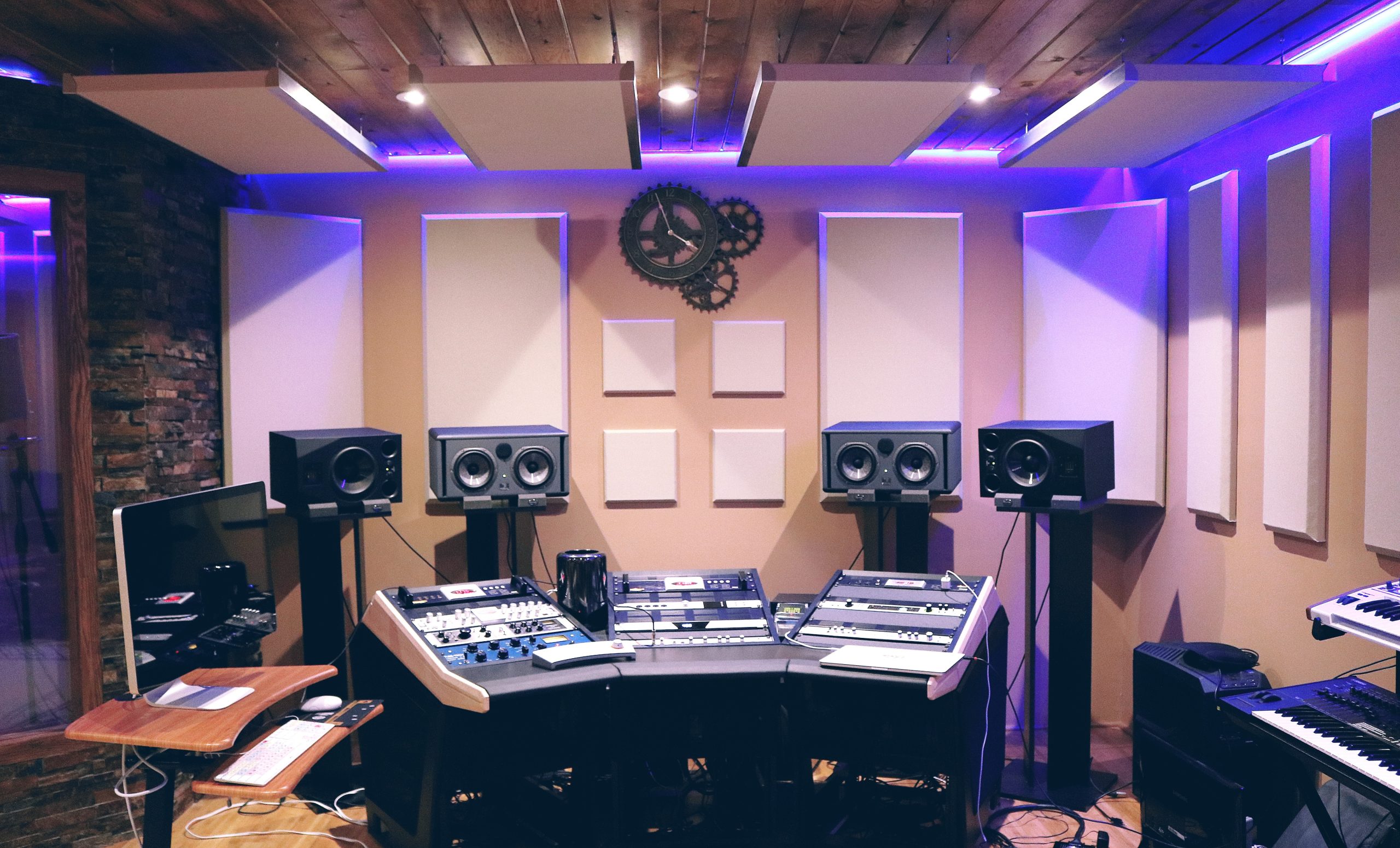 The Benefits of Pro Music Studios