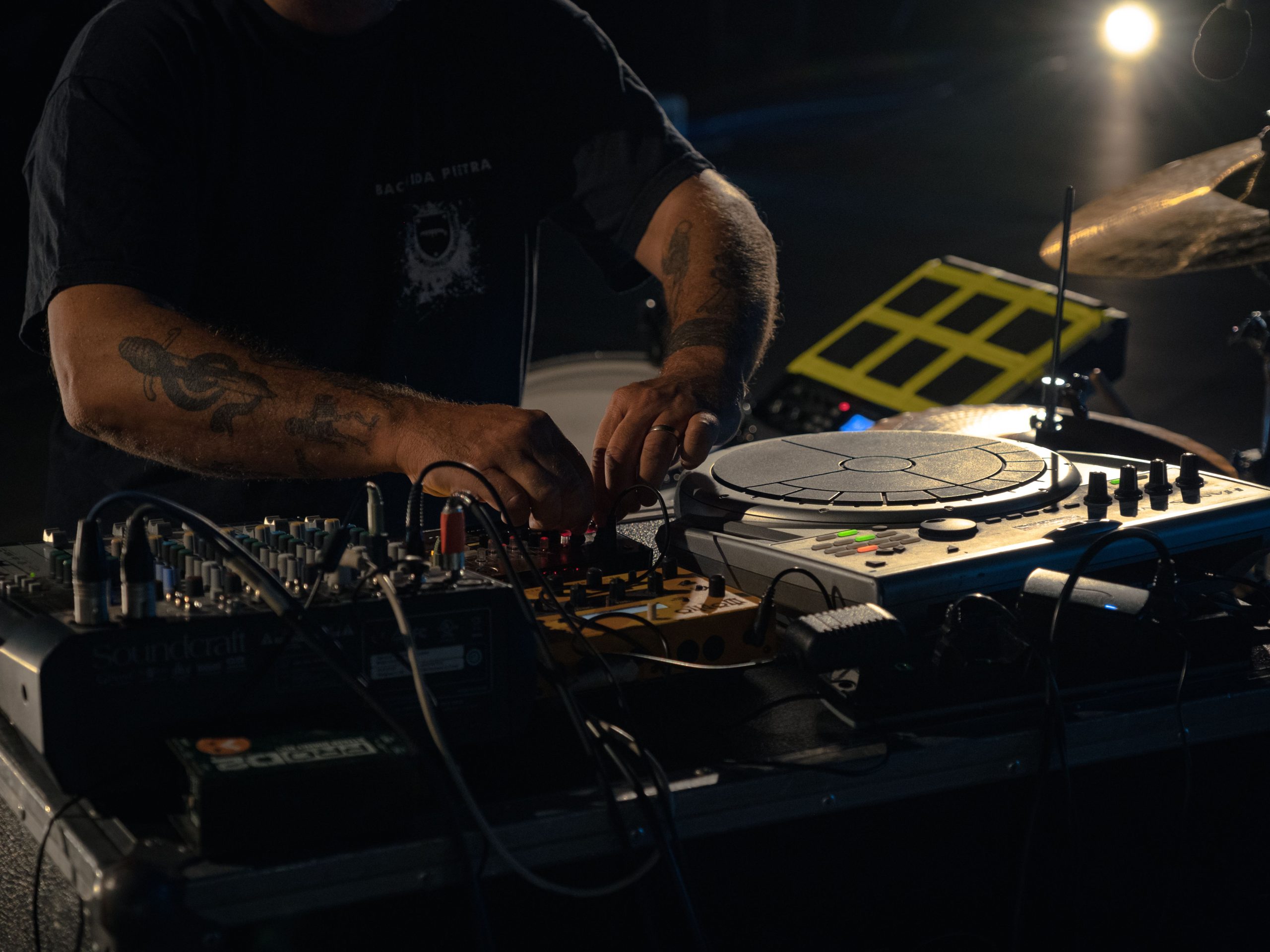 Musicians Union Challenges Major Labels on AI Compensation