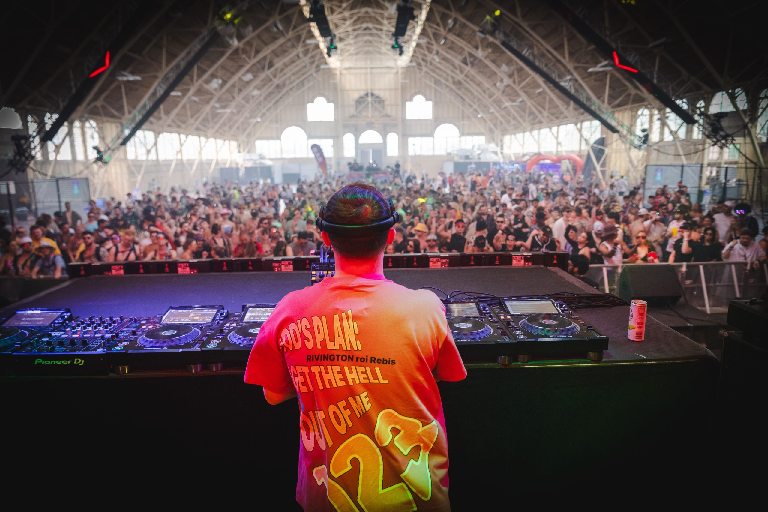 Electronic music named the fastest-growing music genre in the US, new report finds